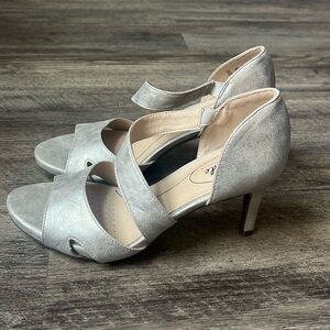 LifeStride Womens Elegant Silver Heeled Sandals Sz 8W